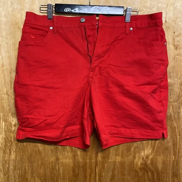 GLORIA VANDERBILT ALL AROUND SLIMMING EFFECT SHORTS SIZE 14 - Picture 5 of 10